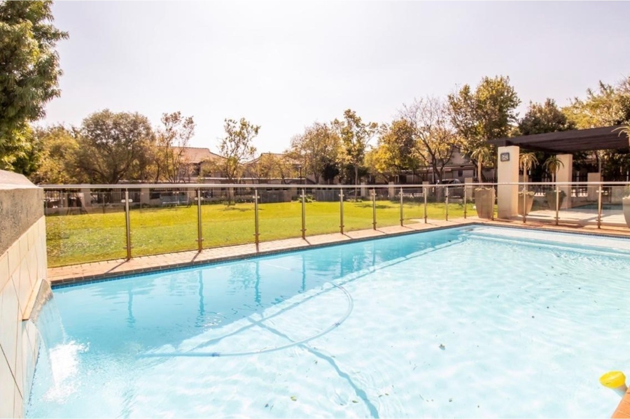 To Let 2 Bedroom Property for Rent in Fourways Gauteng