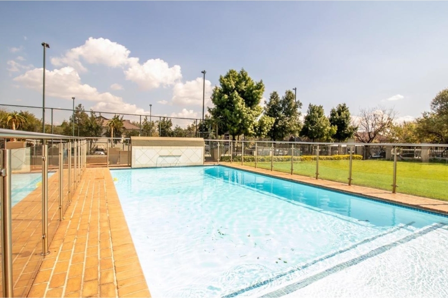 To Let 2 Bedroom Property for Rent in Fourways Gauteng