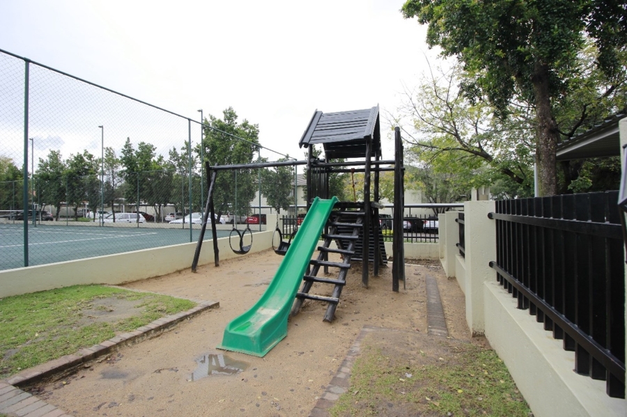 To Let 2 Bedroom Property for Rent in Fourways Gauteng