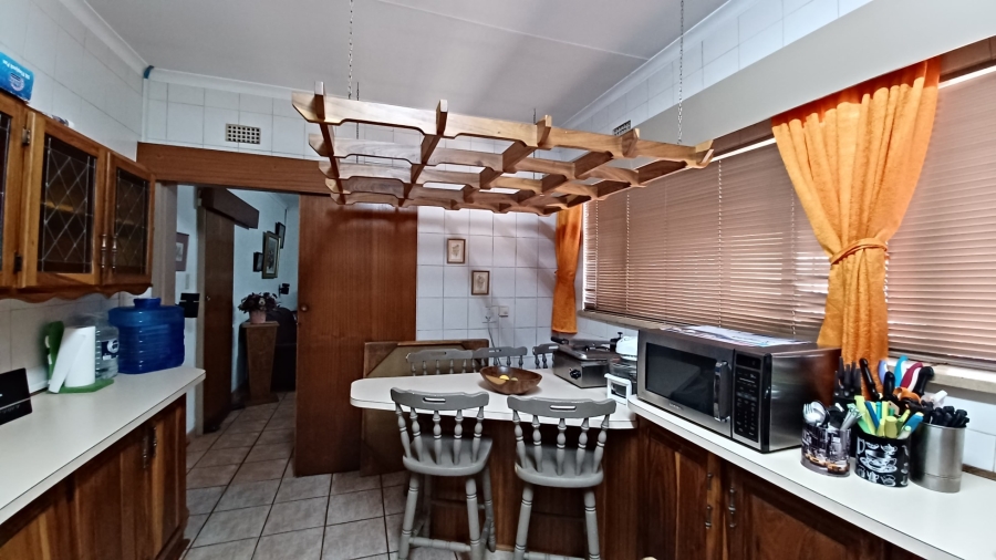 4 Bedroom Property for Sale in Flora Gardens Gauteng