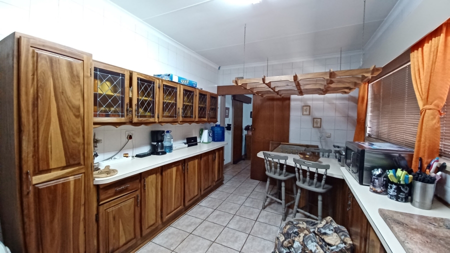 4 Bedroom Property for Sale in Flora Gardens Gauteng