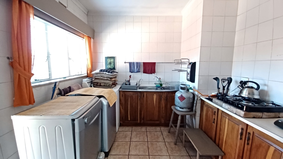 4 Bedroom Property for Sale in Flora Gardens Gauteng