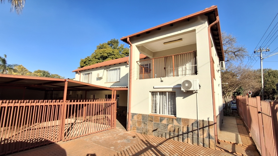 8 Bedroom Property for Sale in Pretoria North Gauteng