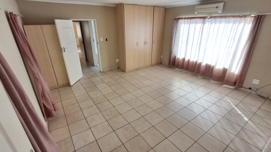 8 Bedroom Property for Sale in Pretoria North Gauteng