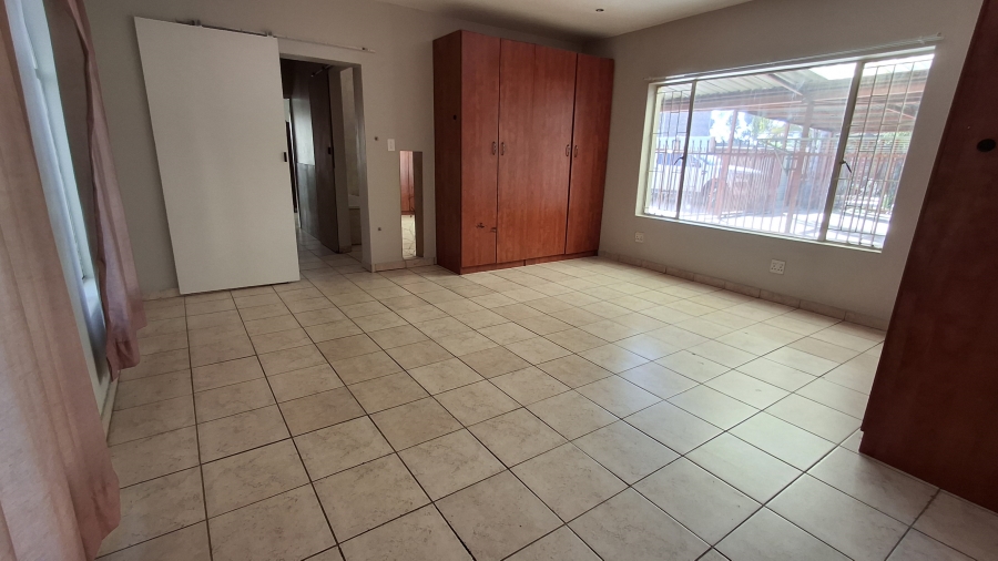 8 Bedroom Property for Sale in Pretoria North Gauteng