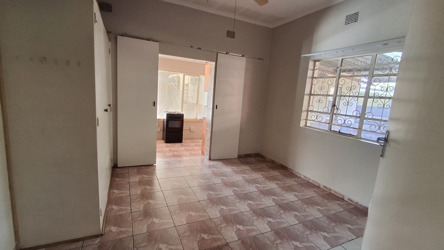 8 Bedroom Property for Sale in Pretoria North Gauteng