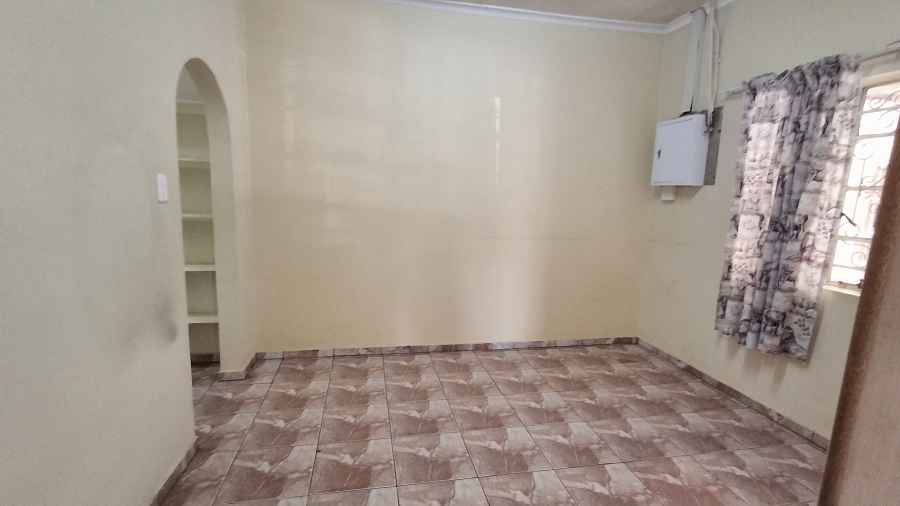 8 Bedroom Property for Sale in Pretoria North Gauteng