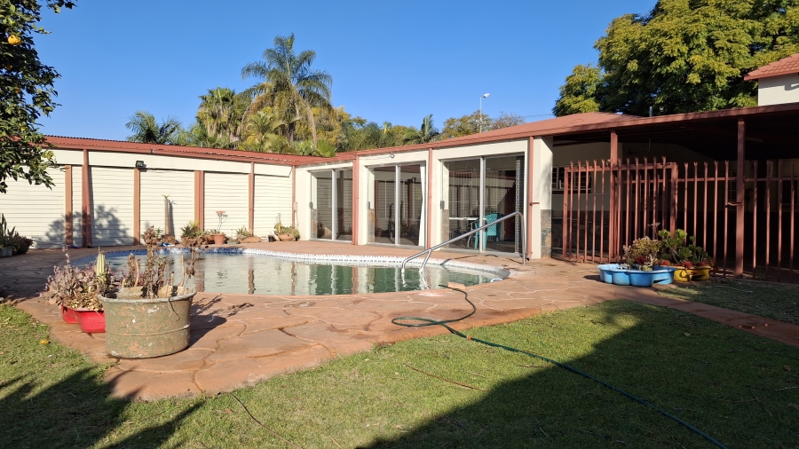 8 Bedroom Property for Sale in Pretoria North Gauteng