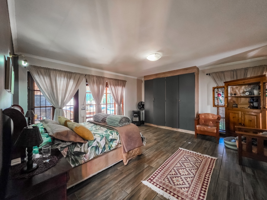 5 Bedroom Property for Sale in Moreleta Park Gauteng