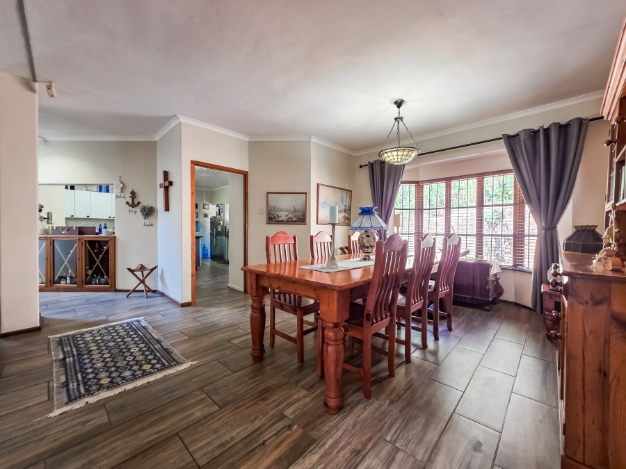5 Bedroom Property for Sale in Moreleta Park Gauteng