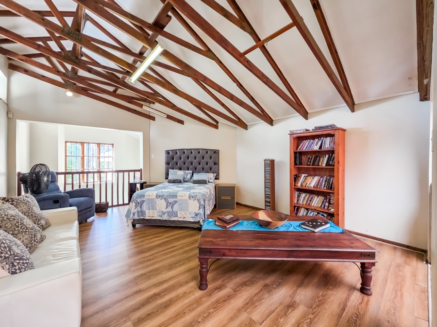 5 Bedroom Property for Sale in Moreleta Park Gauteng