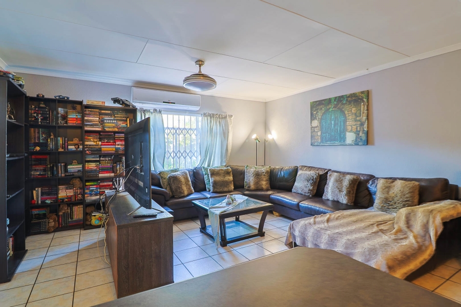 4 Bedroom Property for Sale in Brackendowns Gauteng