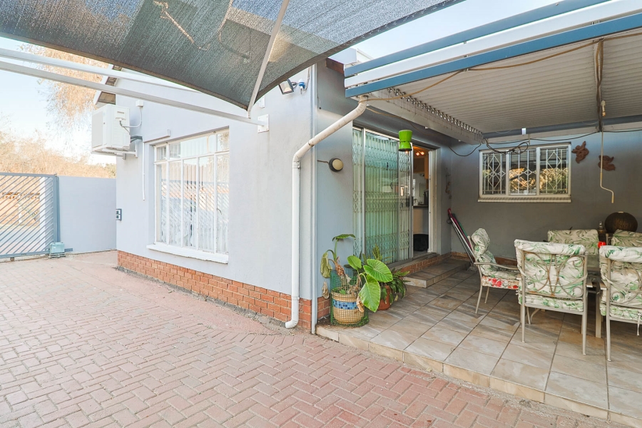 4 Bedroom Property for Sale in Brackendowns Gauteng