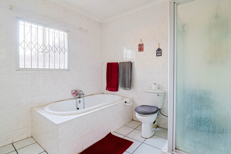 4 Bedroom Property for Sale in Brackendowns Gauteng