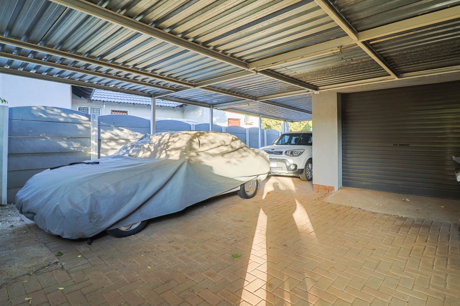 4 Bedroom Property for Sale in Brackendowns Gauteng