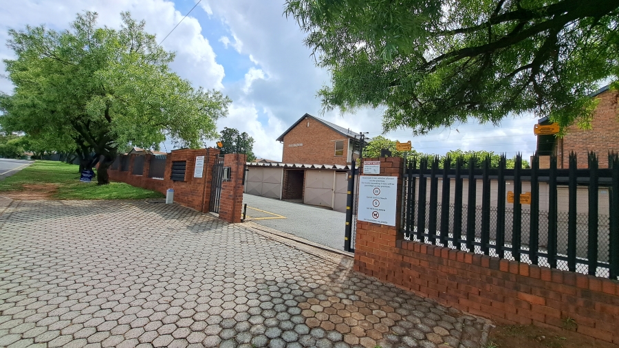 To Let 2 Bedroom Property for Rent in Horizon View Gauteng