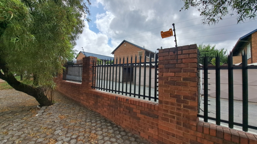 To Let 2 Bedroom Property for Rent in Horizon View Gauteng