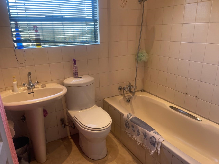 3 Bedroom Property for Sale in Ironsyde A H Gauteng