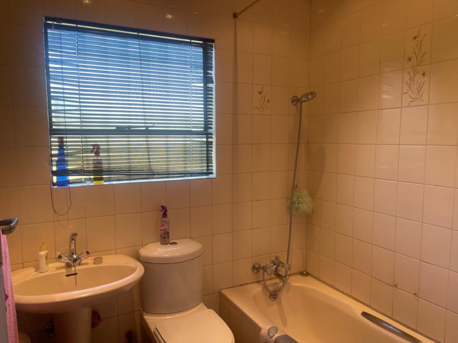3 Bedroom Property for Sale in Ironsyde A H Gauteng