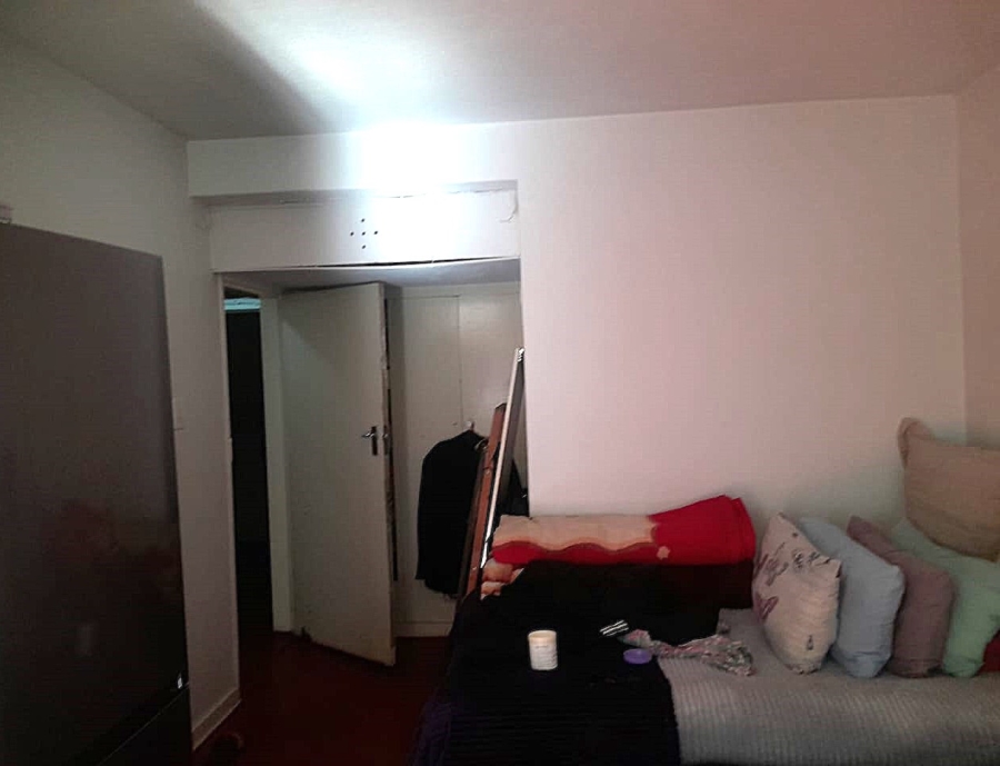 2 Bedroom Property for Sale in Hillbrow Gauteng