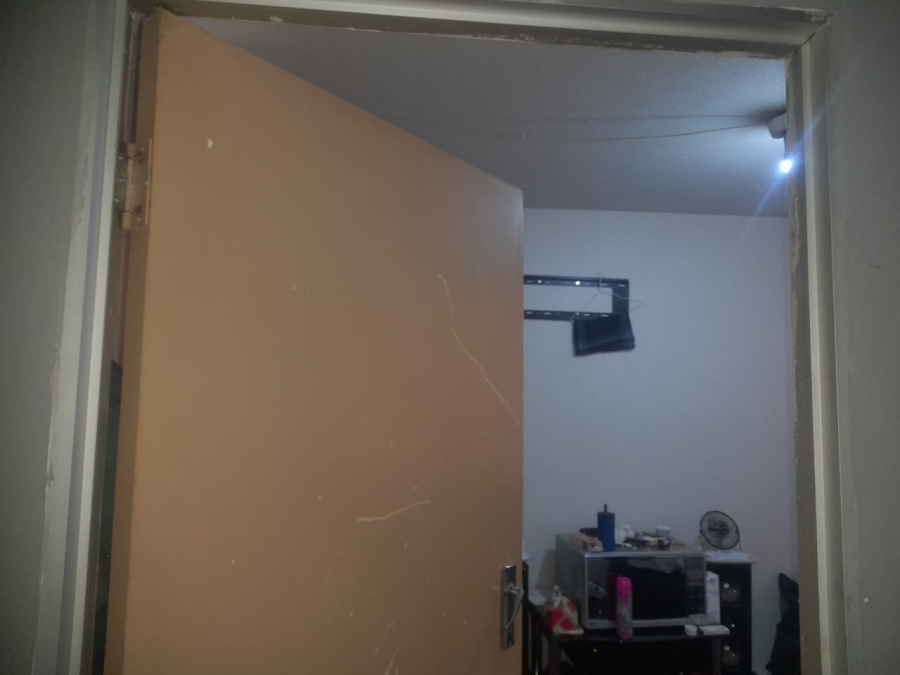2 Bedroom Property for Sale in Hillbrow Gauteng