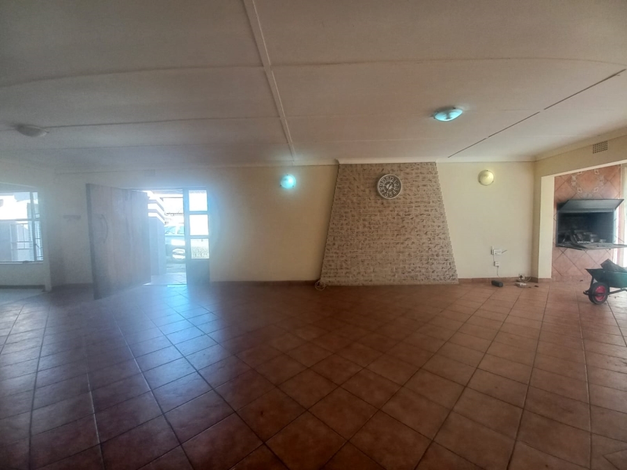 3 Bedroom Property for Sale in Rensburg Gauteng