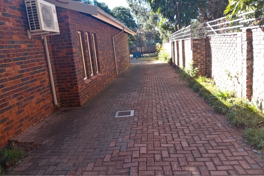 6 Bedroom Property for Sale in Murrayfield Gauteng