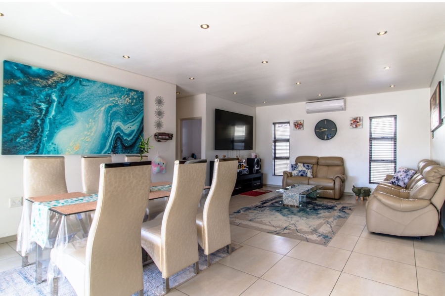 3 Bedroom Property for Sale in Greenstone Hill Gauteng