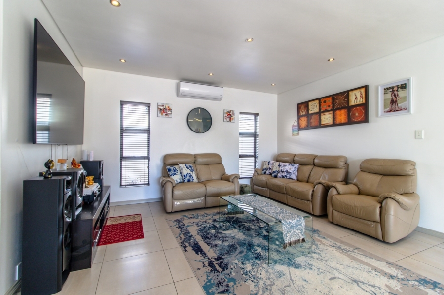 3 Bedroom Property for Sale in Greenstone Hill Gauteng