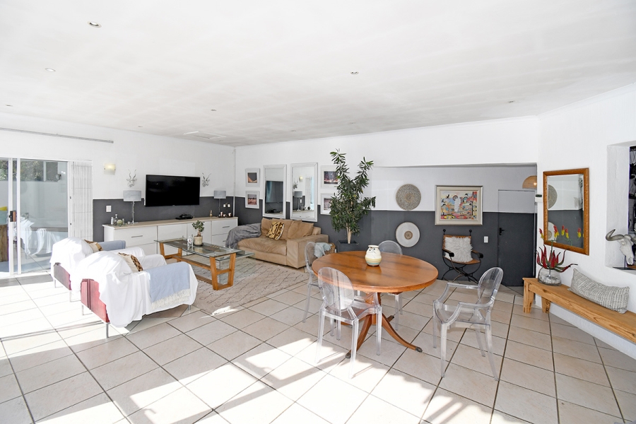 6 Bedroom Property for Sale in Olivedale Gauteng