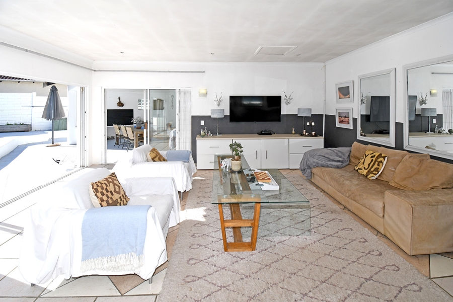 6 Bedroom Property for Sale in Olivedale Gauteng