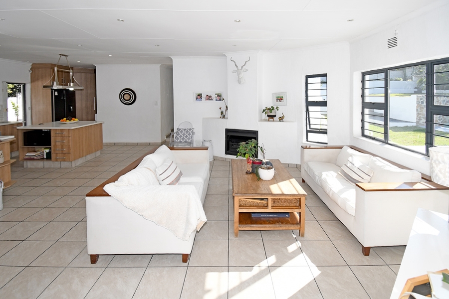 6 Bedroom Property for Sale in Olivedale Gauteng