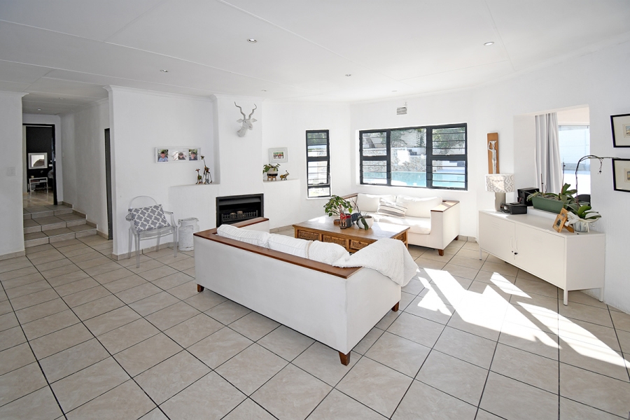 6 Bedroom Property for Sale in Olivedale Gauteng
