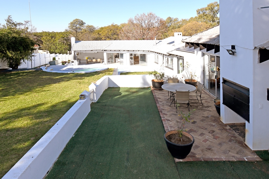 6 Bedroom Property for Sale in Olivedale Gauteng