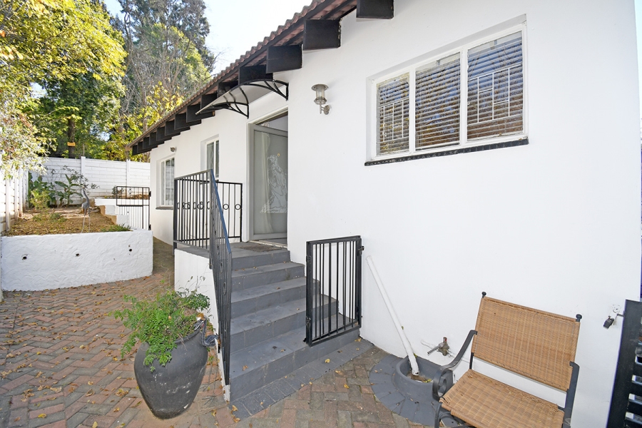 6 Bedroom Property for Sale in Olivedale Gauteng
