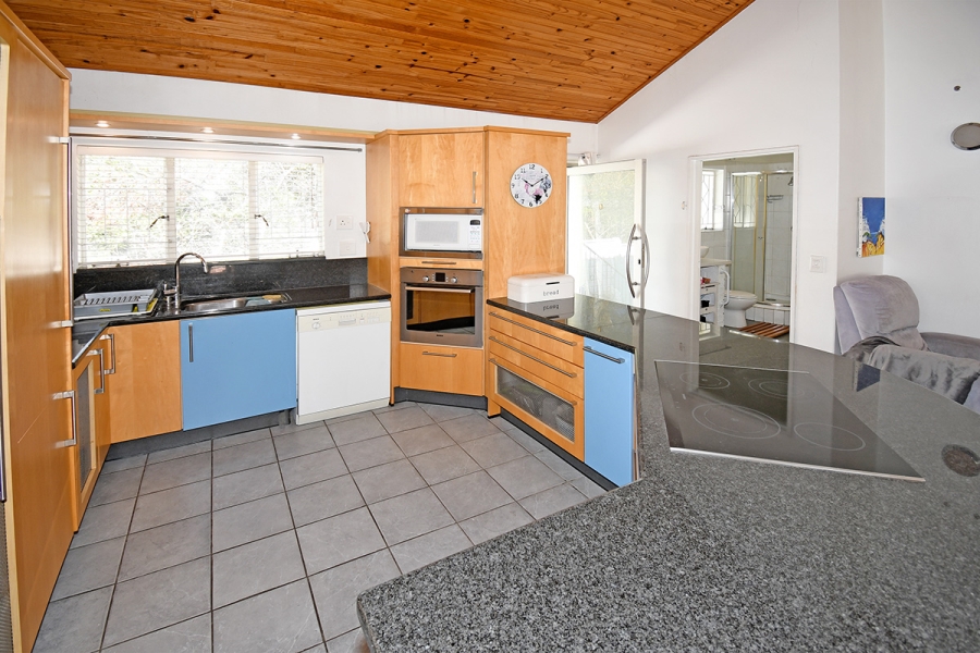 6 Bedroom Property for Sale in Olivedale Gauteng