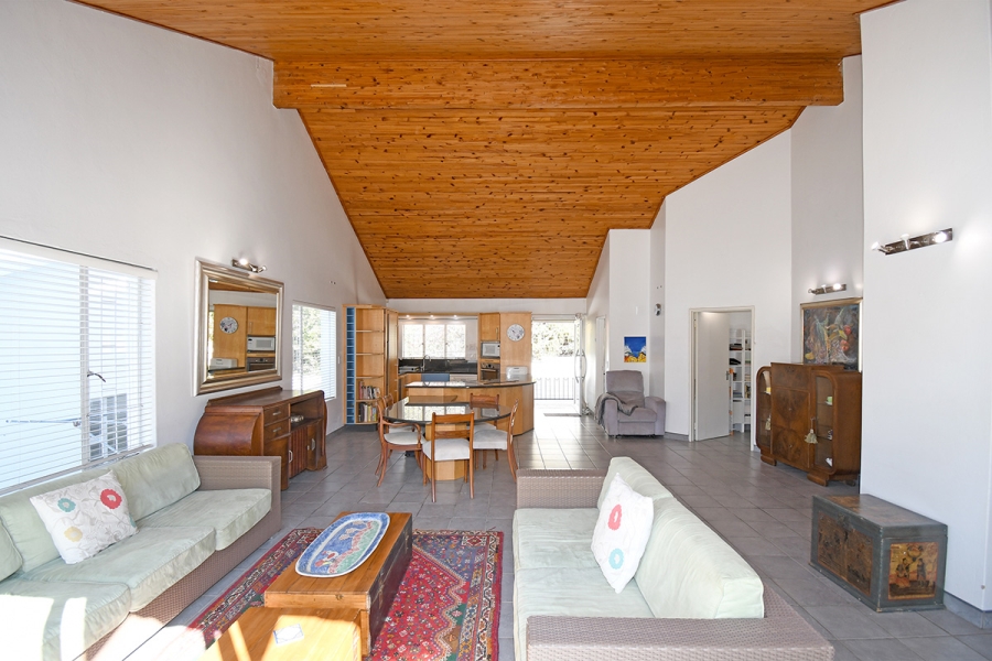 6 Bedroom Property for Sale in Olivedale Gauteng