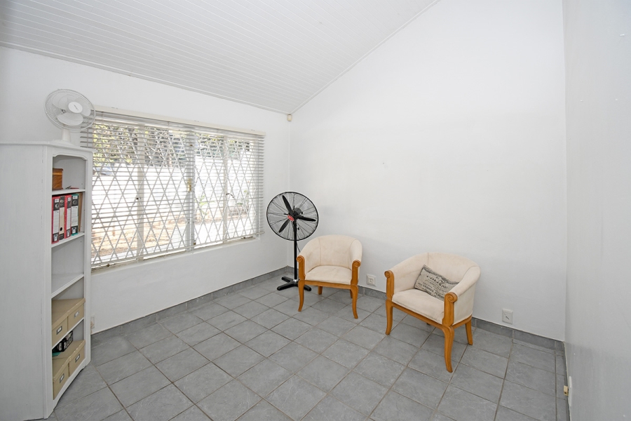 6 Bedroom Property for Sale in Olivedale Gauteng