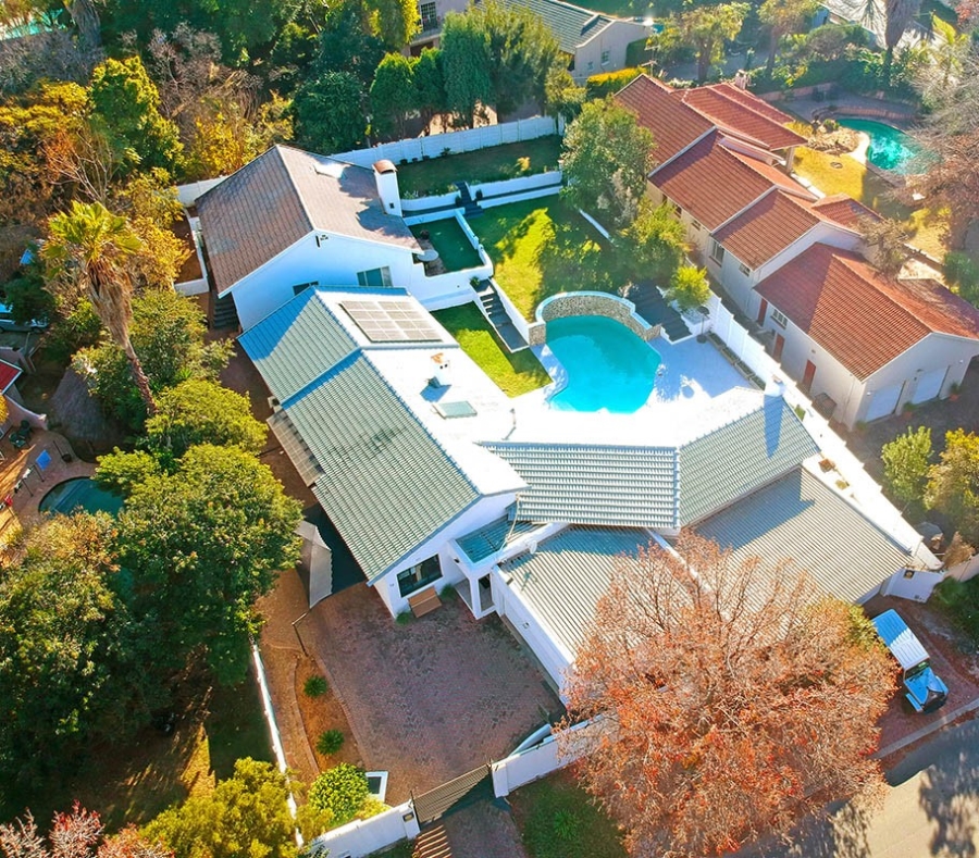 6 Bedroom Property for Sale in Olivedale Gauteng