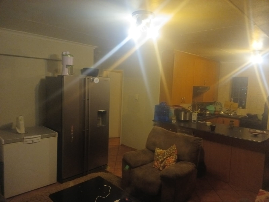 2 Bedroom Property for Sale in Ravensklip Gauteng