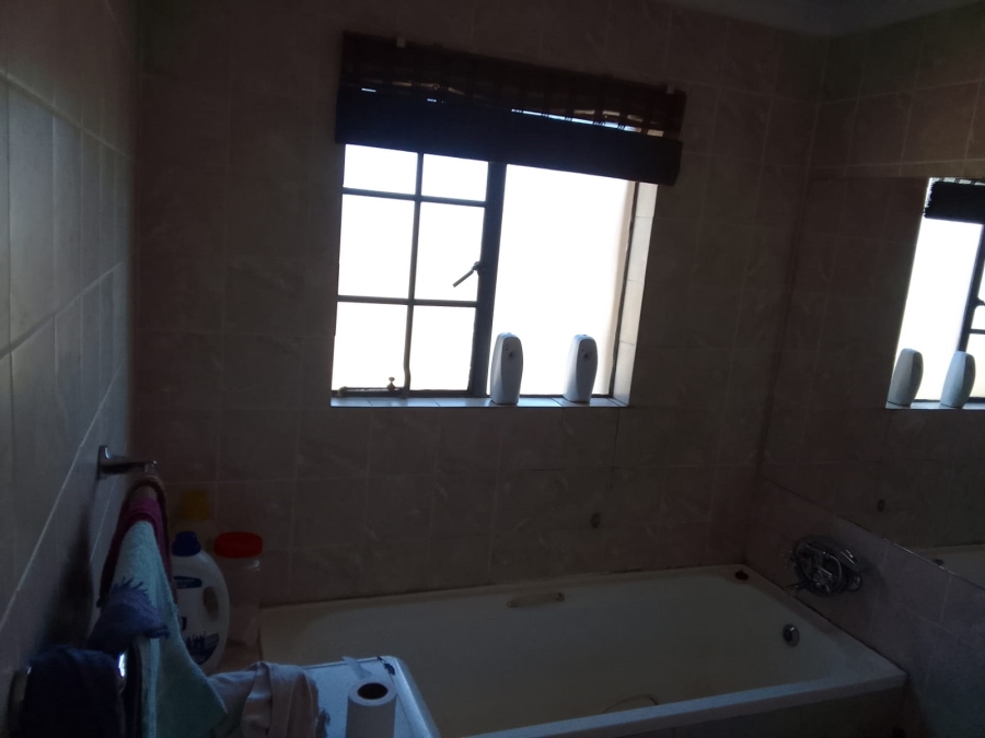 2 Bedroom Property for Sale in Ravensklip Gauteng