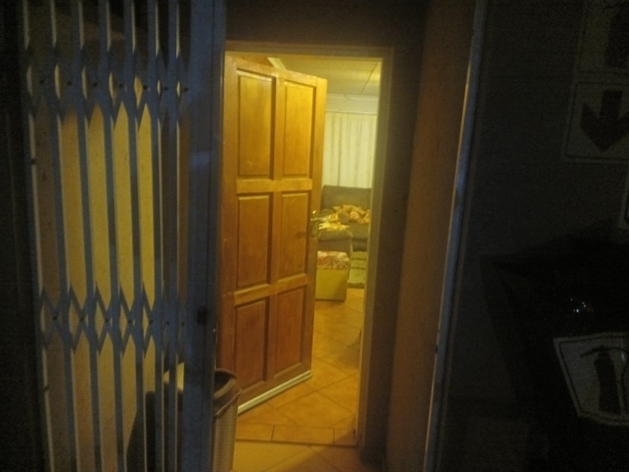2 Bedroom Property for Sale in Ravensklip Gauteng