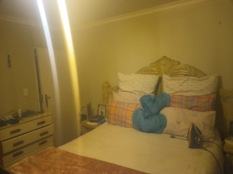2 Bedroom Property for Sale in Ravensklip Gauteng