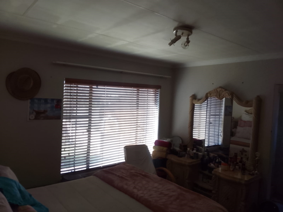 2 Bedroom Property for Sale in Ravensklip Gauteng