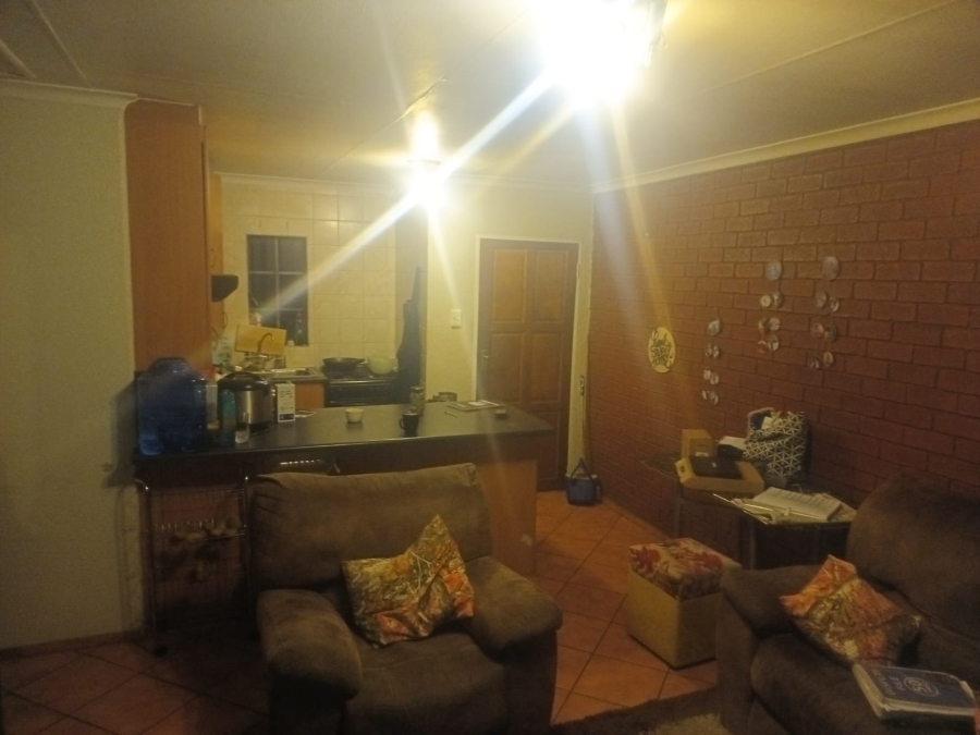 2 Bedroom Property for Sale in Ravensklip Gauteng