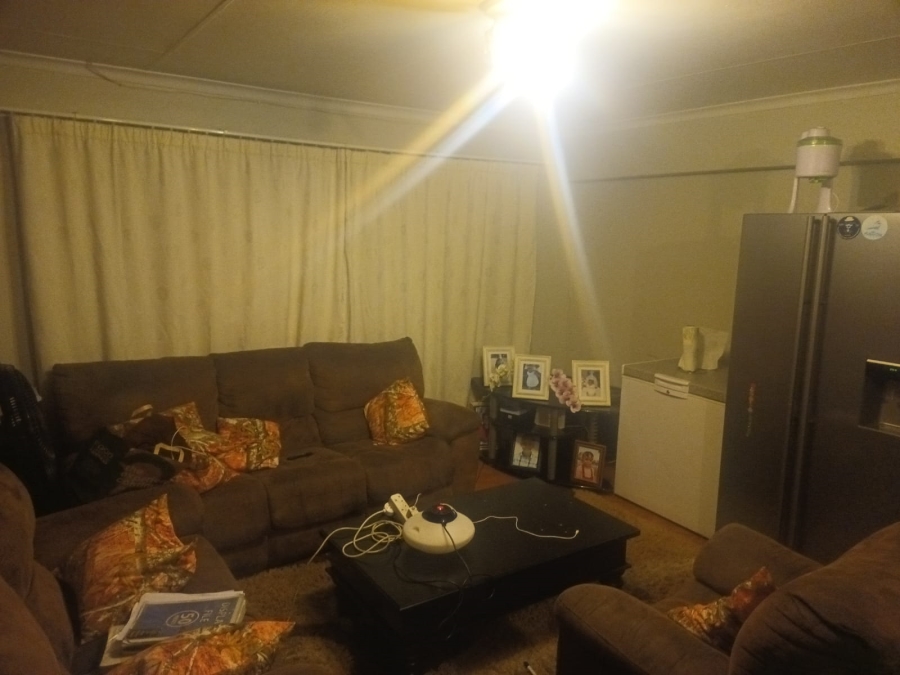 2 Bedroom Property for Sale in Ravensklip Gauteng