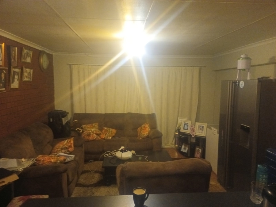 2 Bedroom Property for Sale in Ravensklip Gauteng