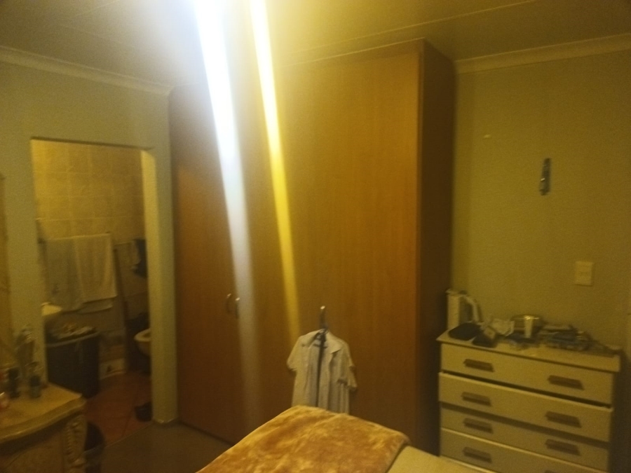 2 Bedroom Property for Sale in Ravensklip Gauteng