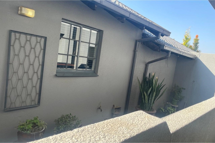 To Let 0 Bedroom Property for Rent in Noordwyk Gauteng