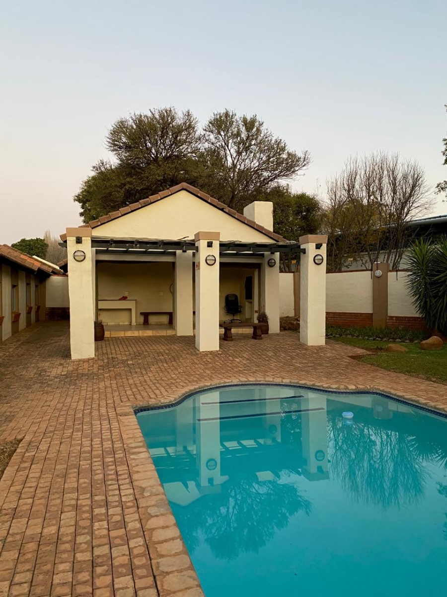 2 Bedroom Property for Sale in Olympus AH Gauteng